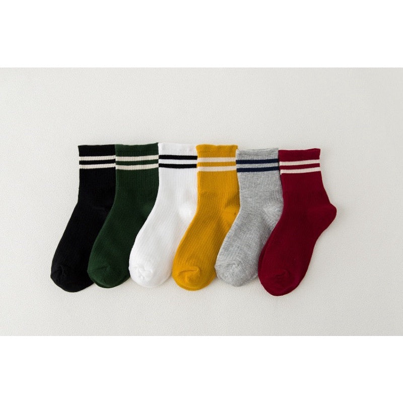 學院風 條紋中筒襪 S24 商品展示圖 3