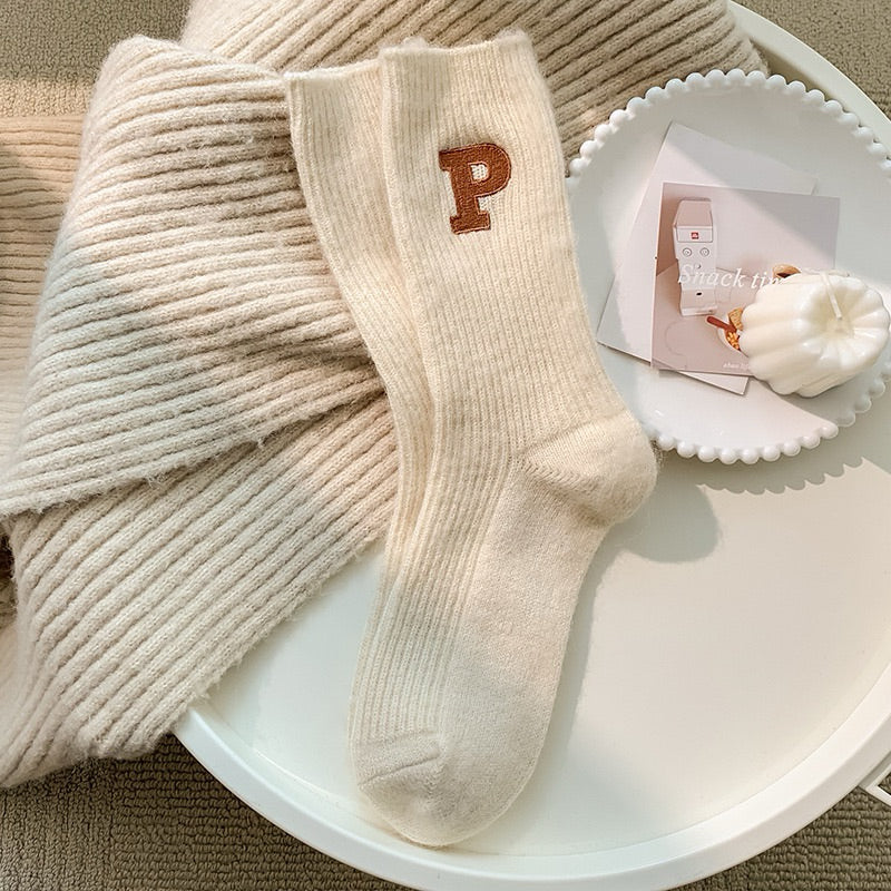 羊毛刺繡字母襪