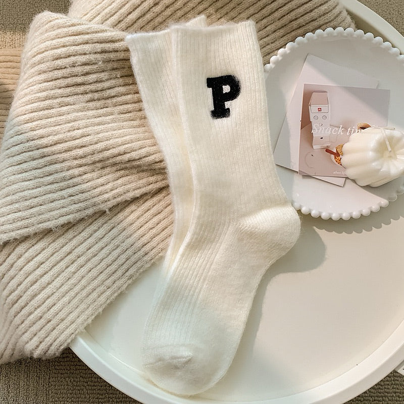 羊毛刺繡字母襪